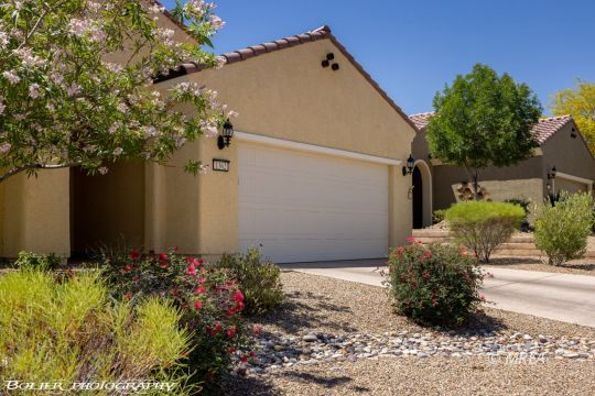feature listing property photo