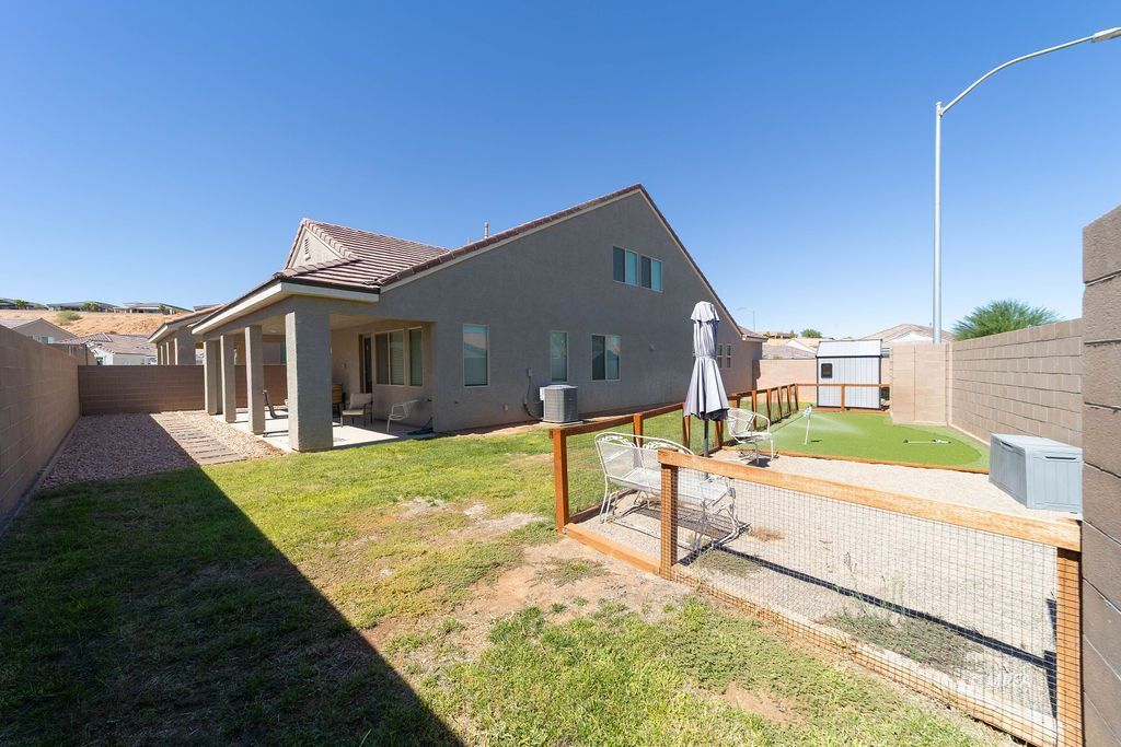 Property Photo 38