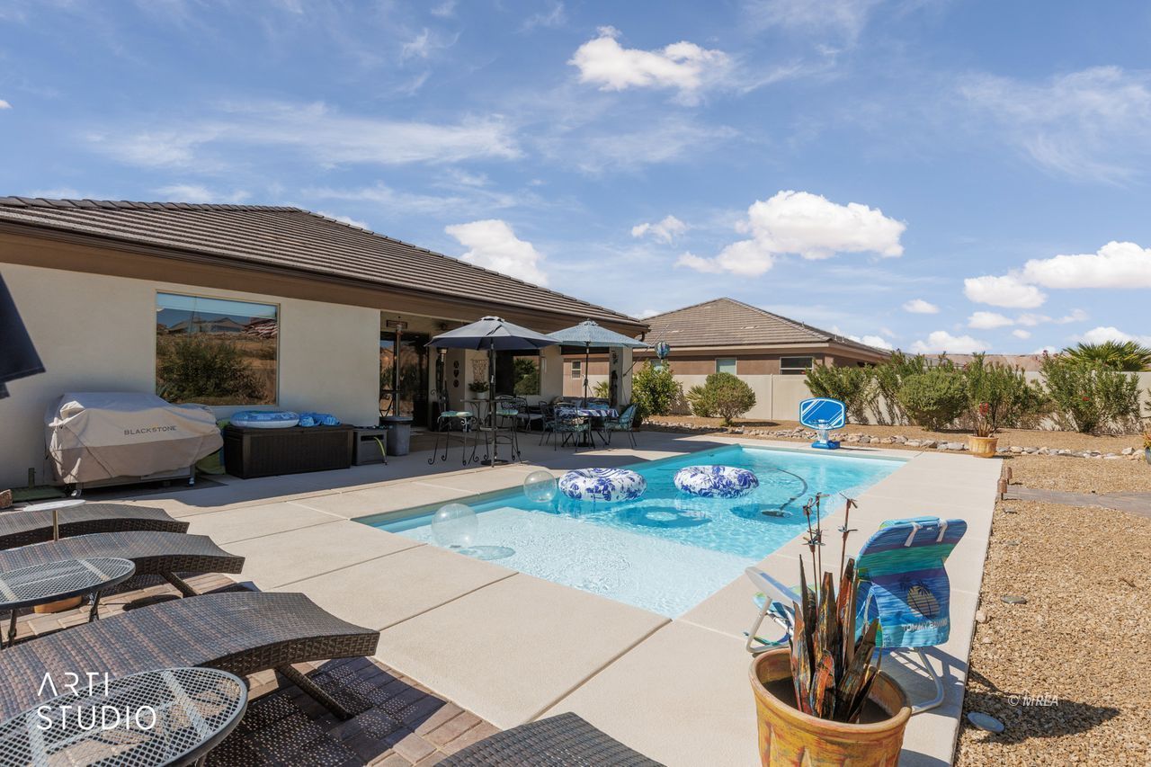 Property Photo 30