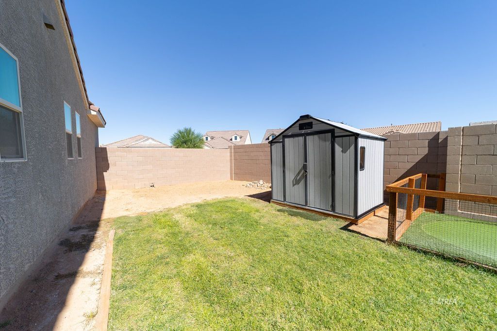 Property Photo 40