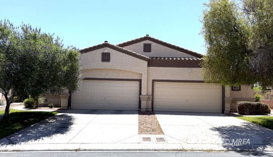 feature listing property photo