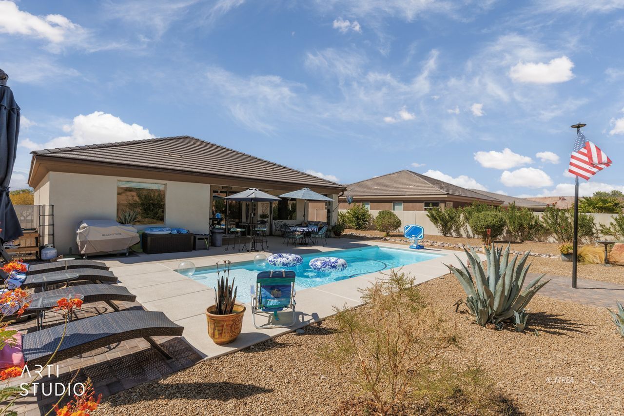 Property Photo 31