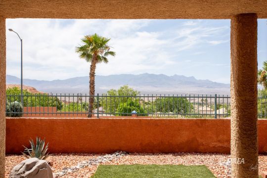 feature listing property photo