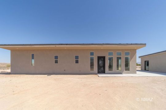 feature listing property photo