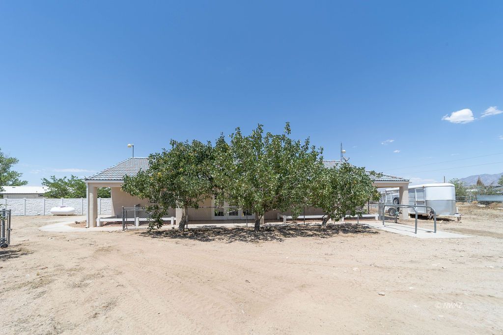 Property Photo 40