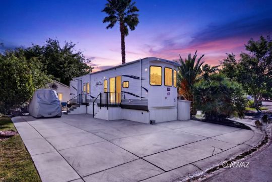 feature listing property photo