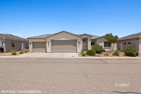 feature listing property photo