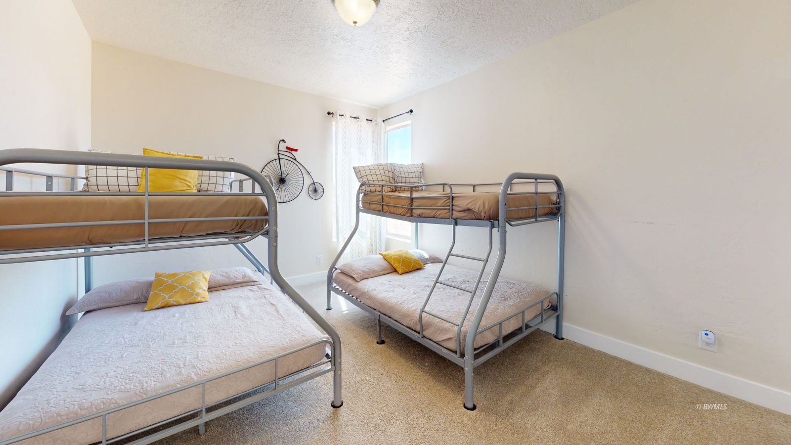 Property Photo 27
