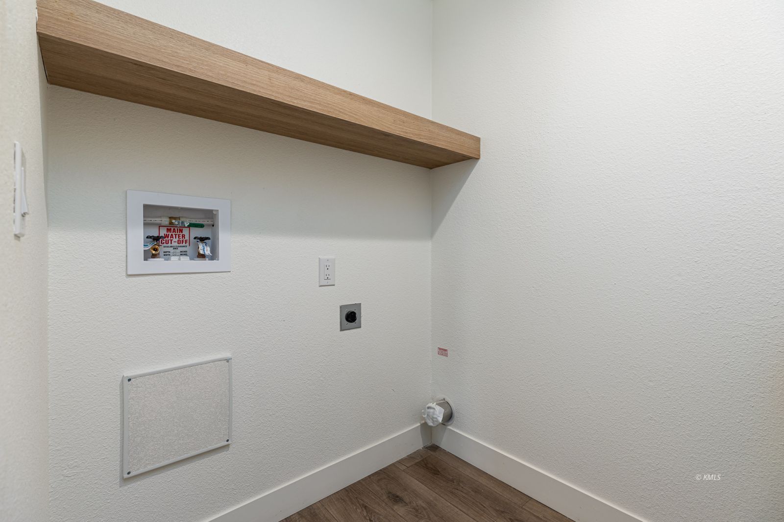Property Photo 23