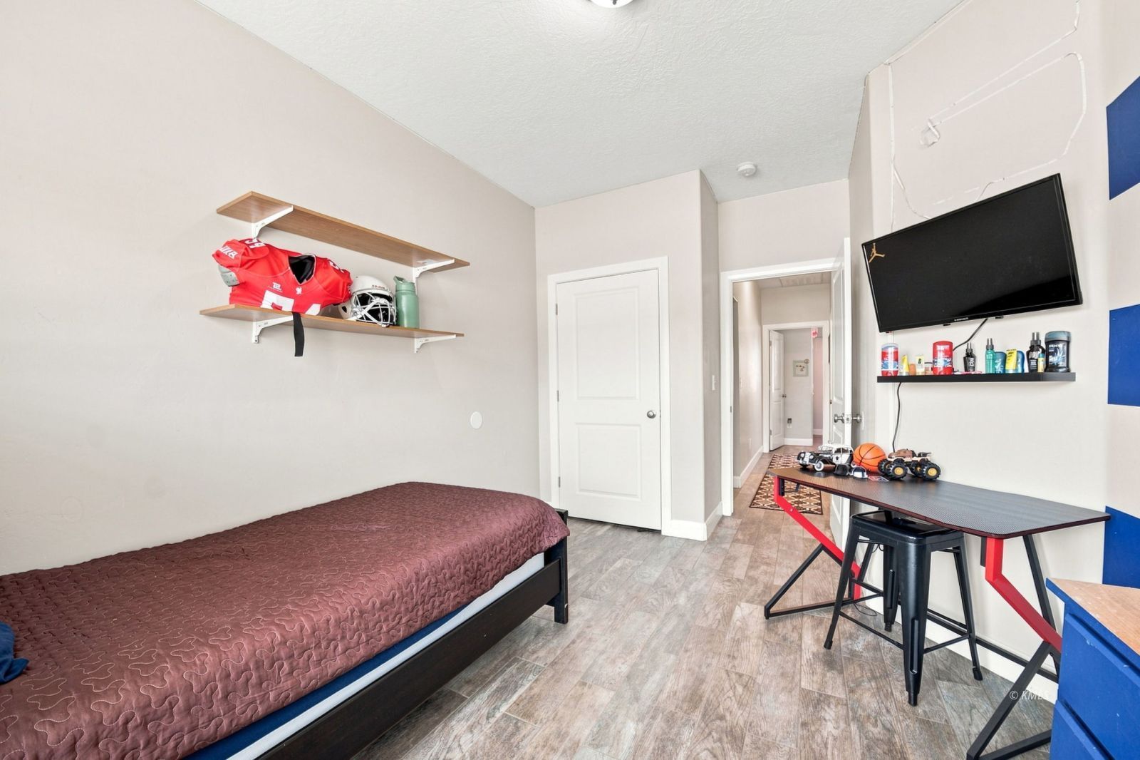 Property Photo 37