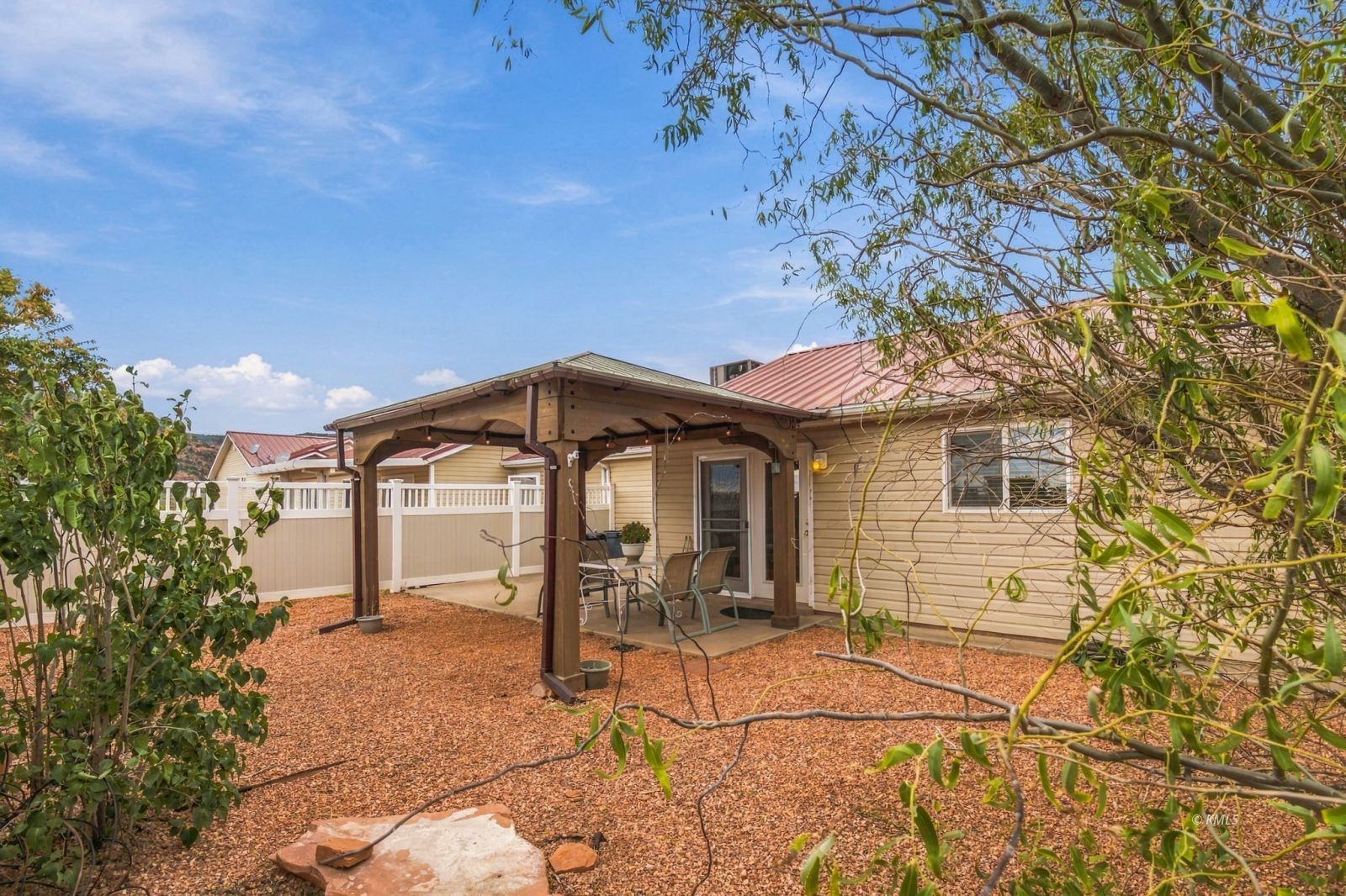 Property Photo 28