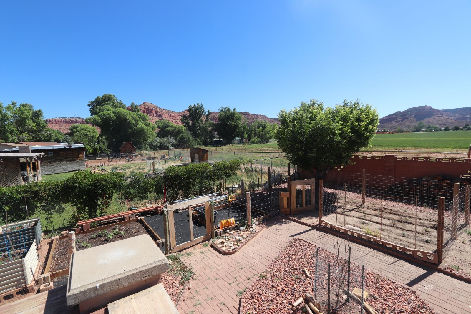 Property Photo 39