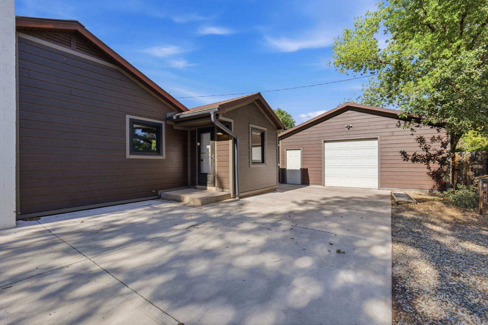 Property Photo 43