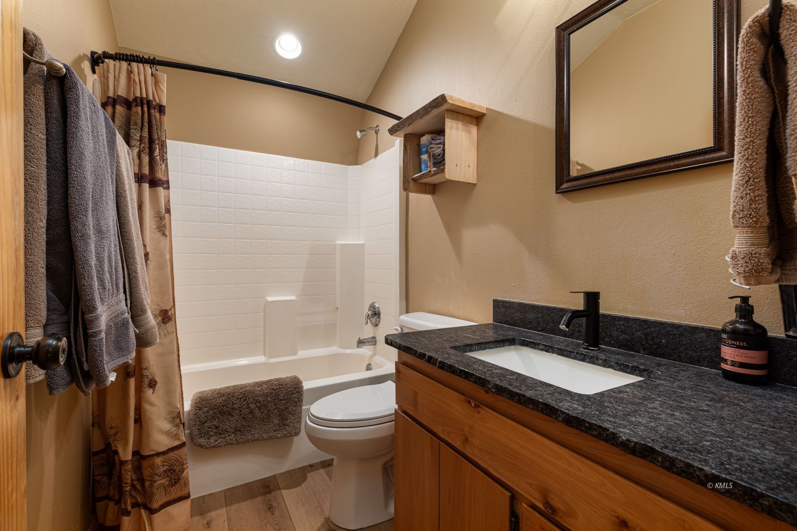 Property Photo 25