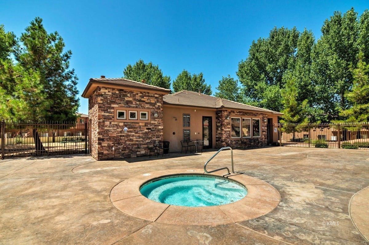 Property Photo 40