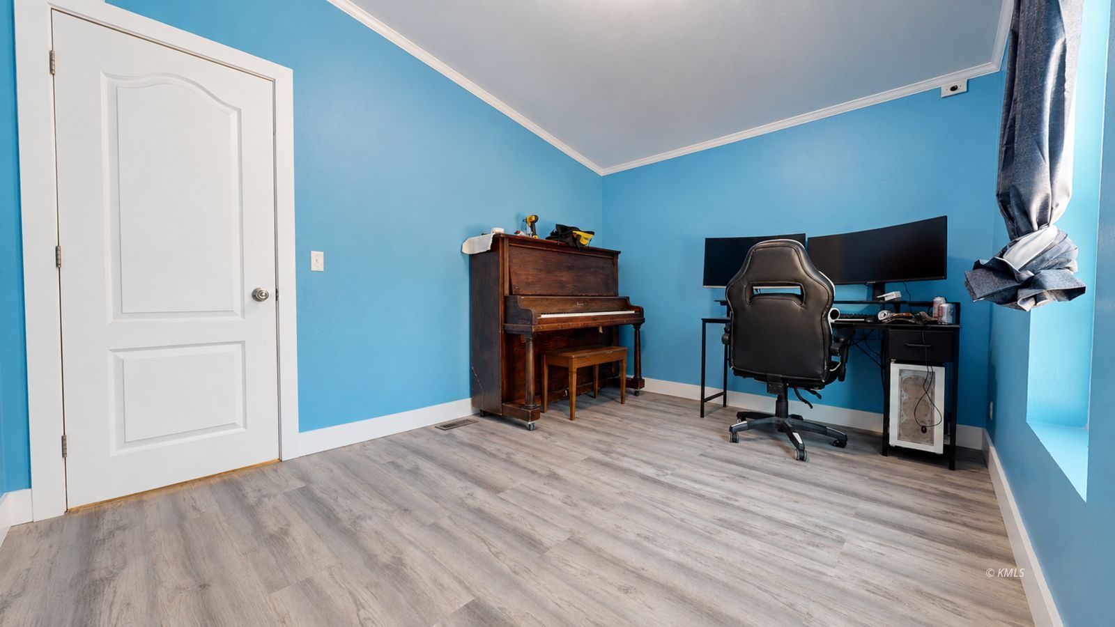 Property Photo 25