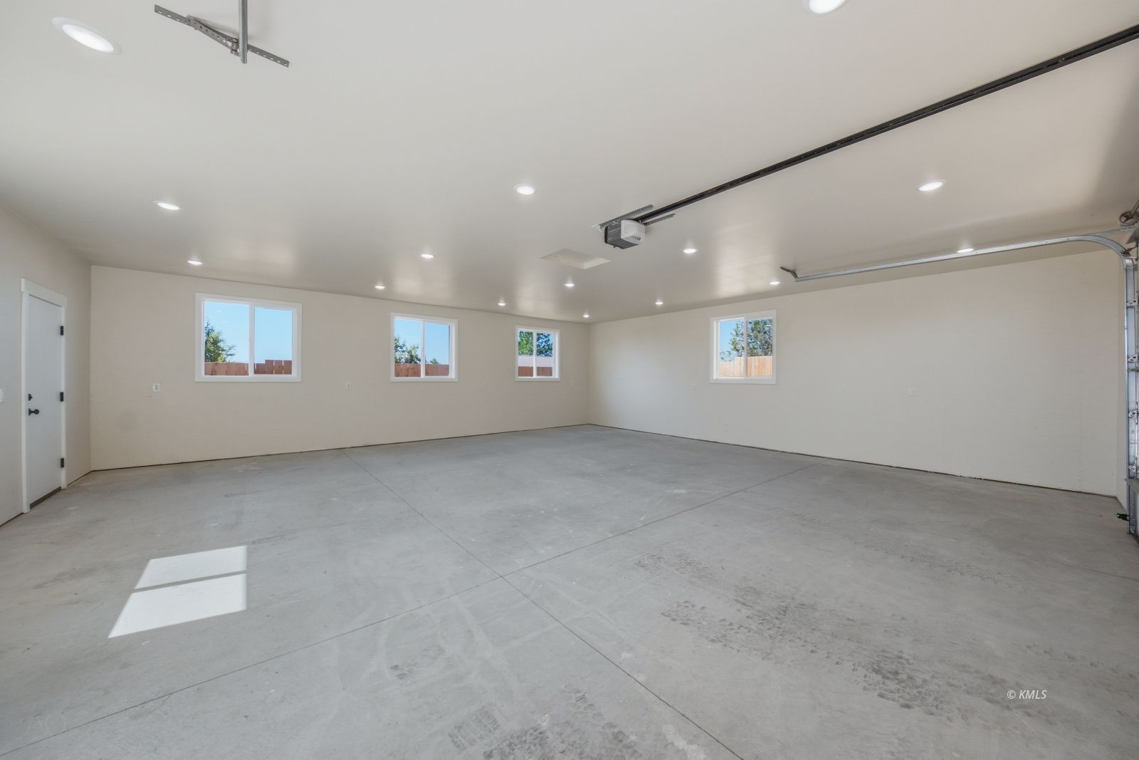 Property Photo 38