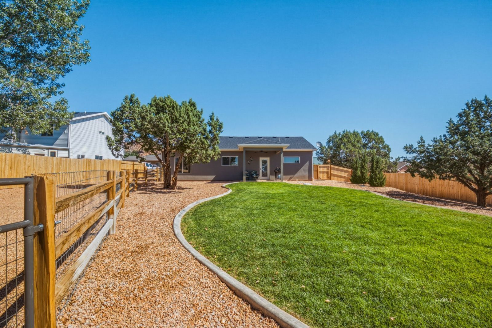 Property Photo 33