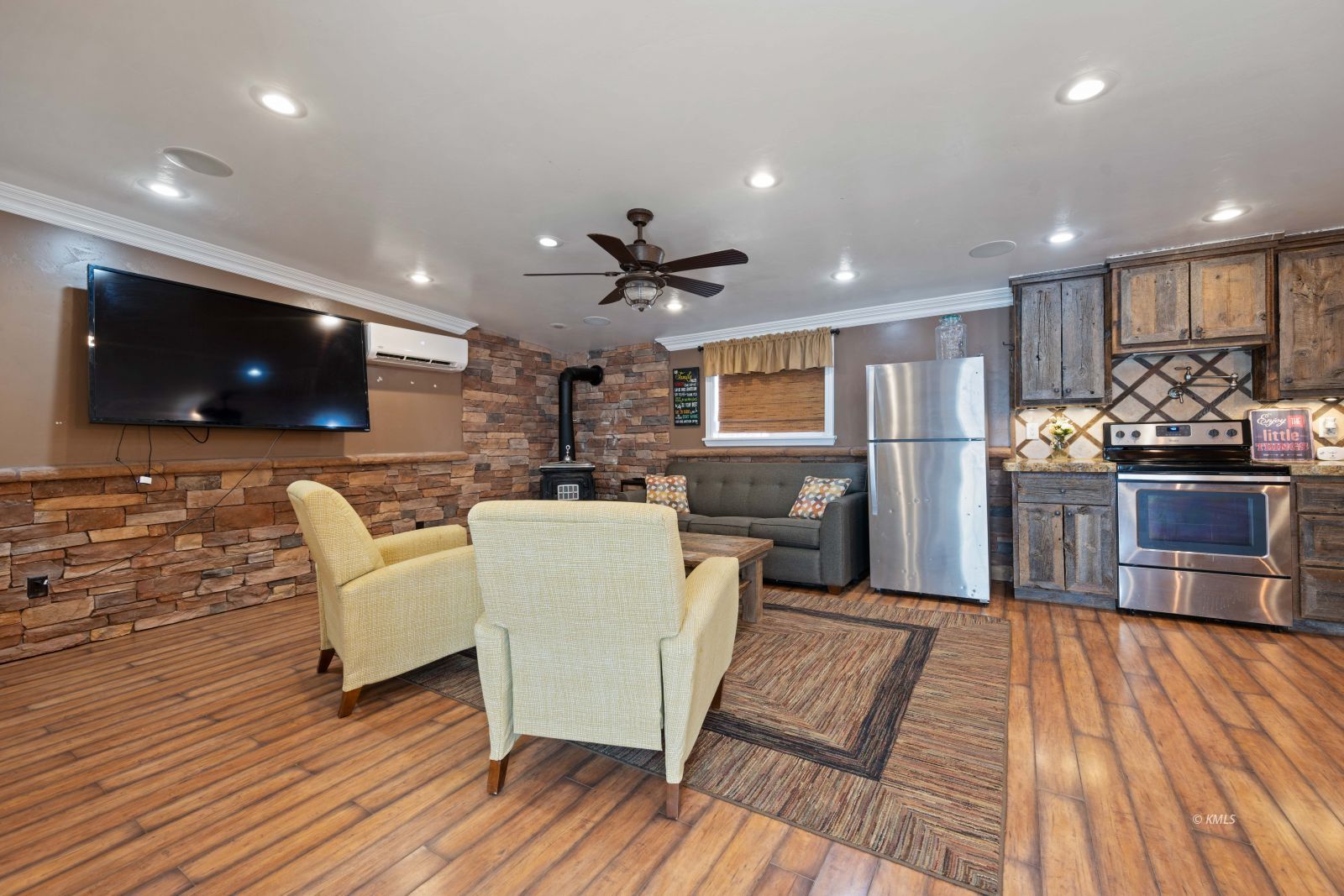 Property Photo 38