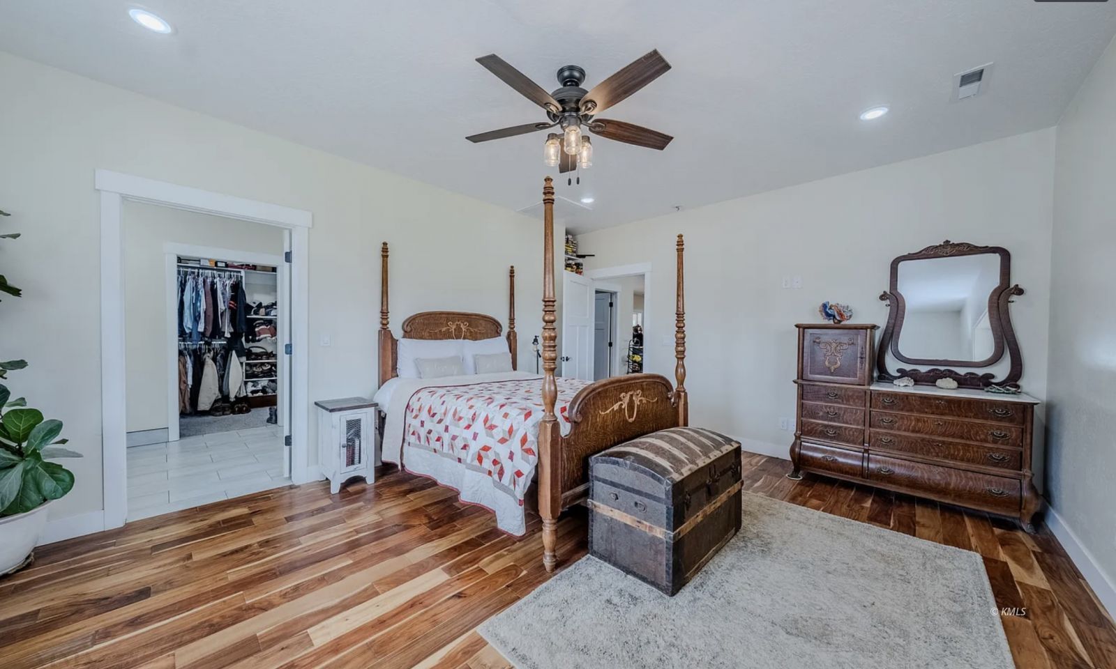 Property Photo 40