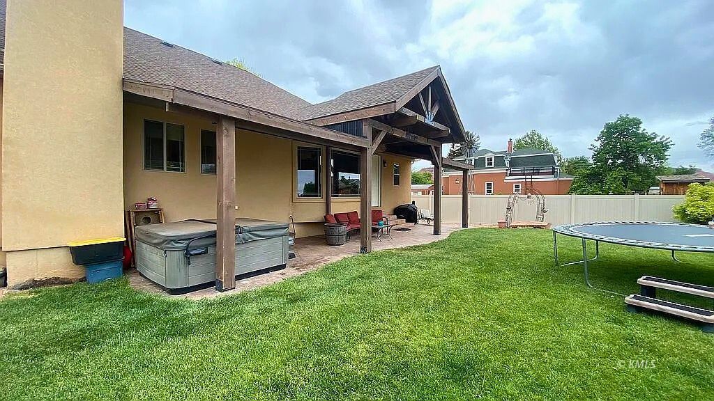 Property Photo 32