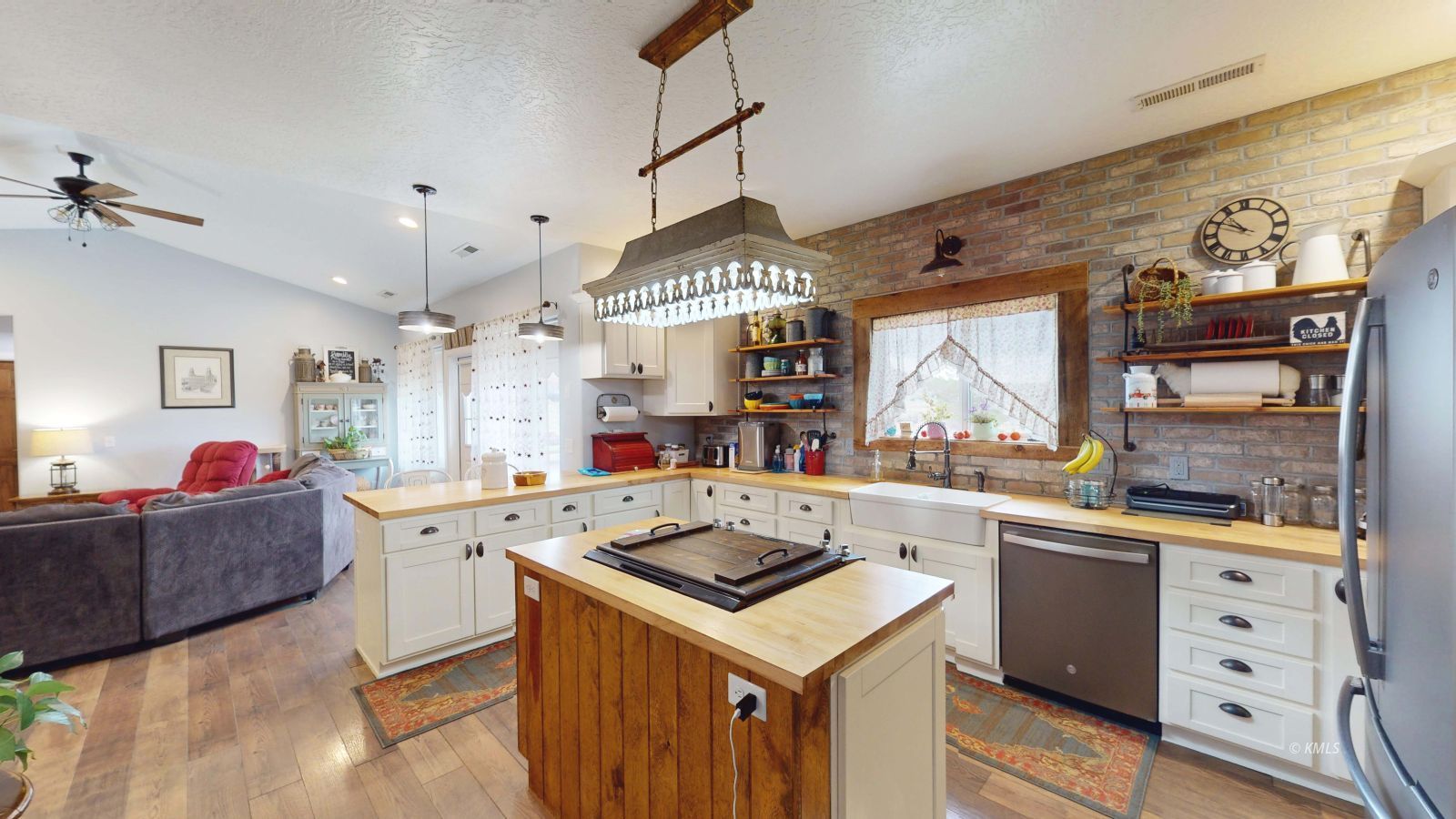 Property Photo 19