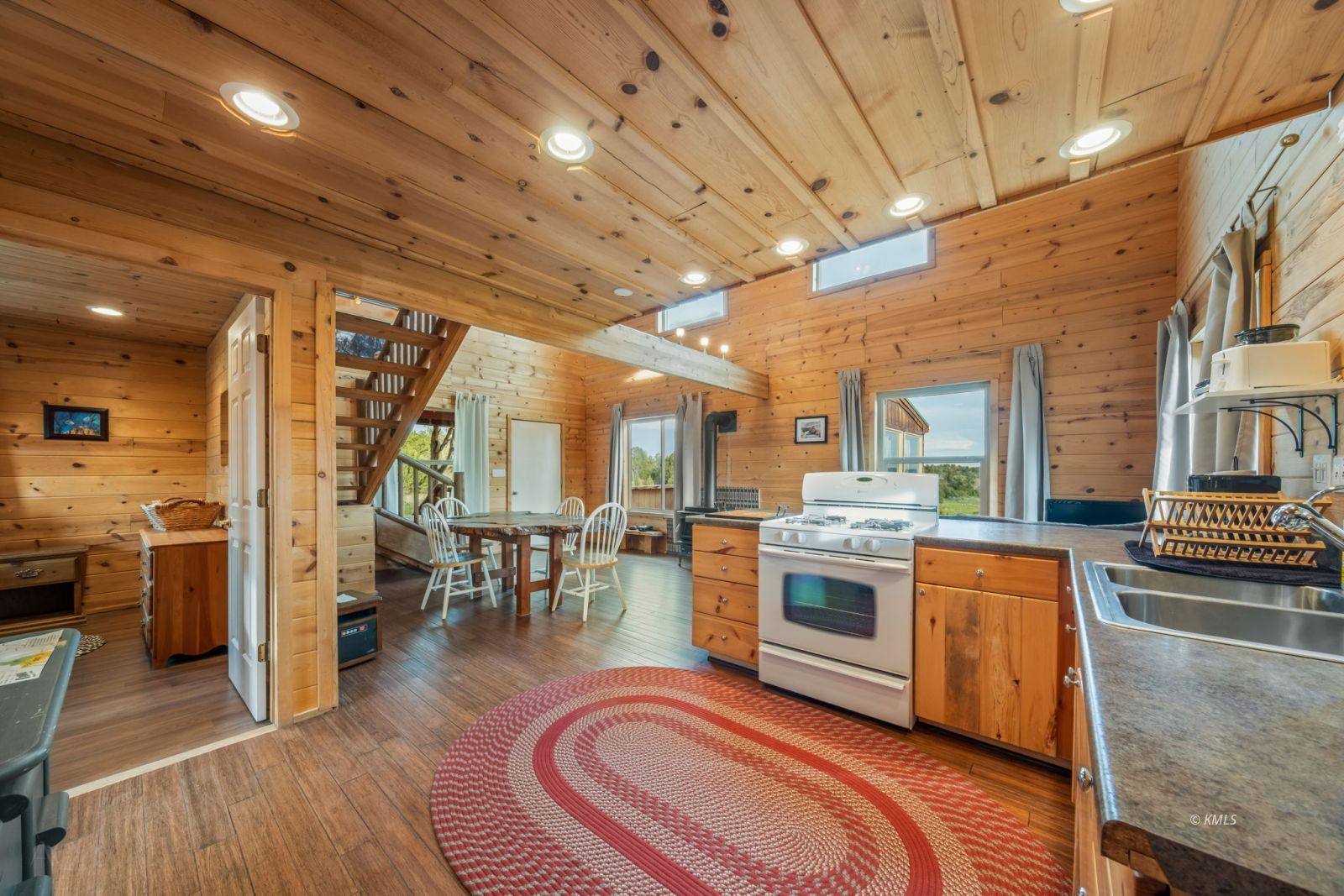 Property Photo 30