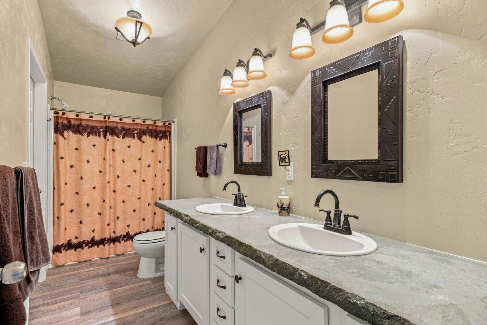 Property Photo 35