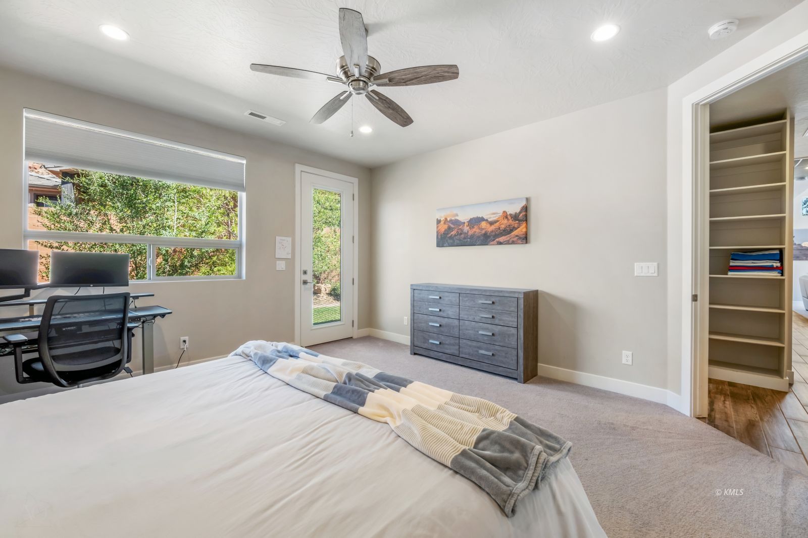 Property Photo 33