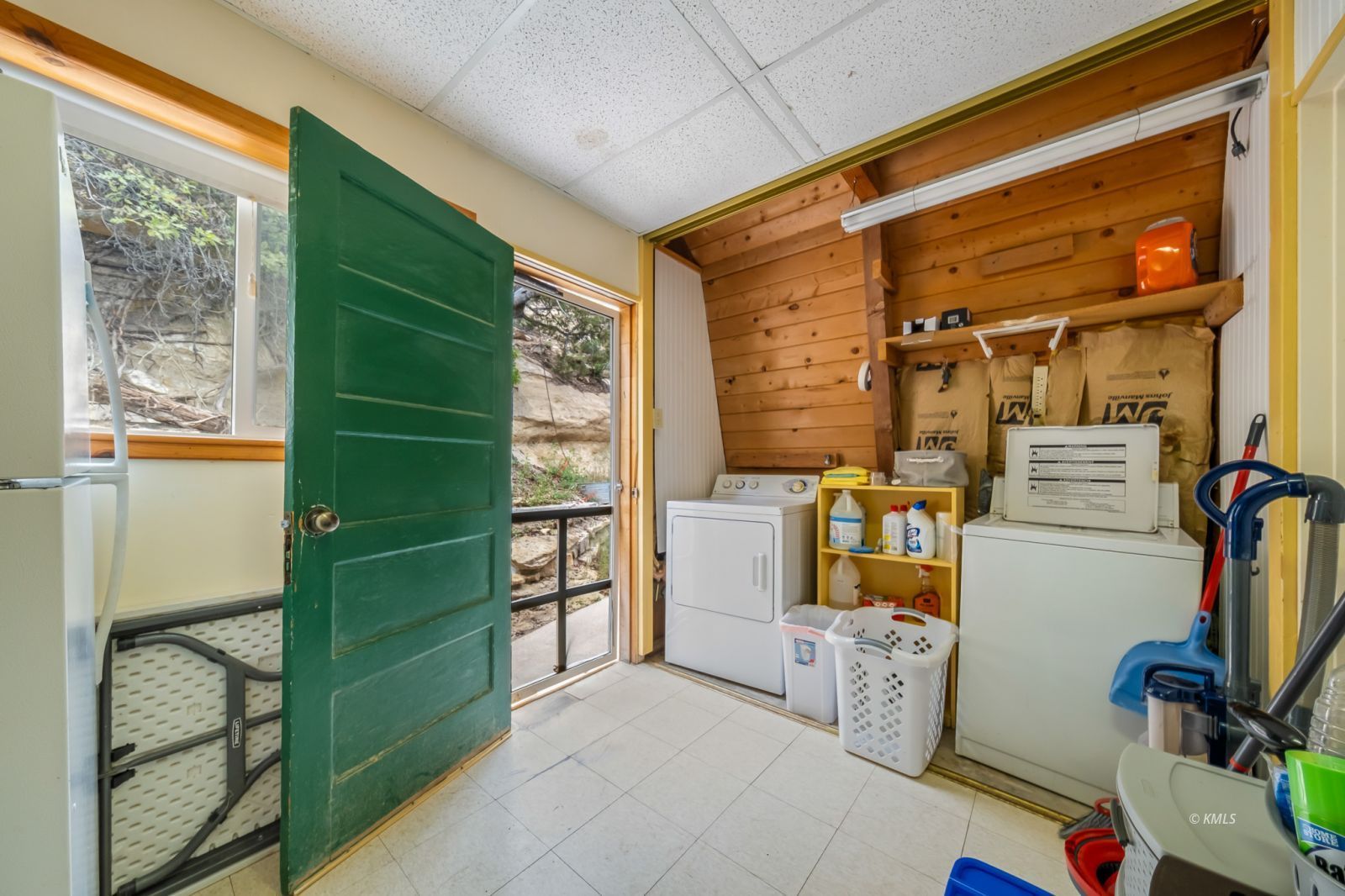 Property Photo 33