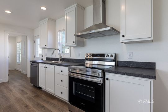 feature listing property photo