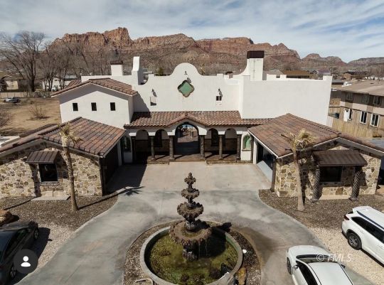 feature listing property photo