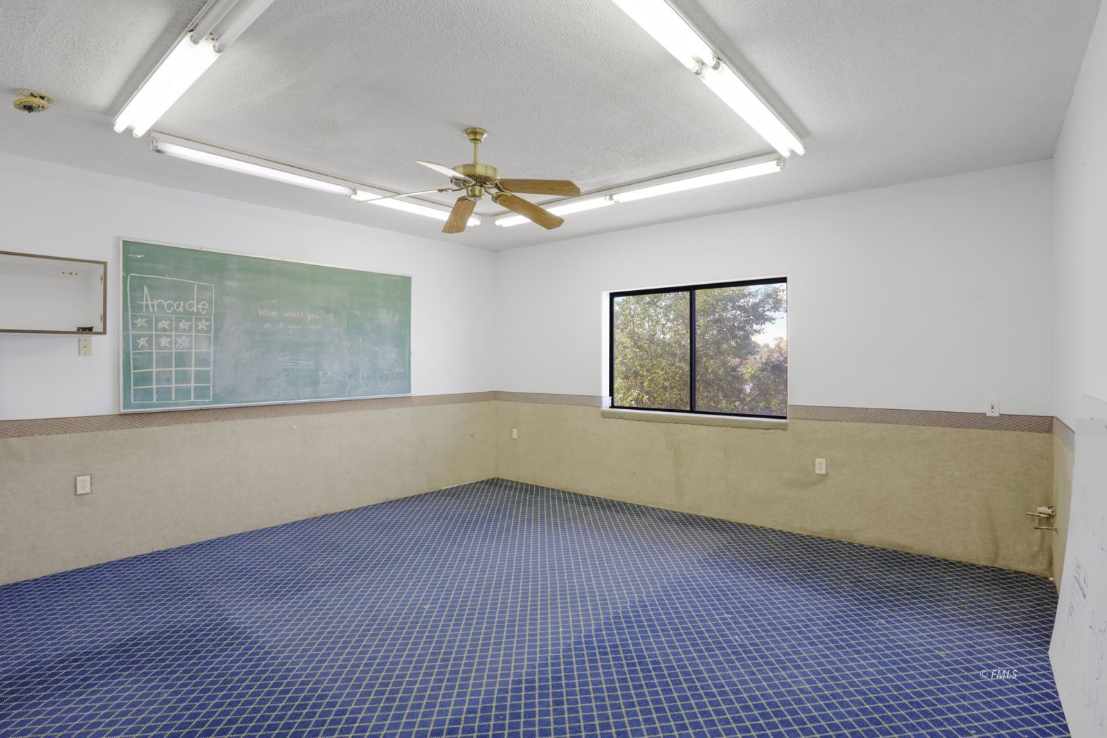 Property Photo 23