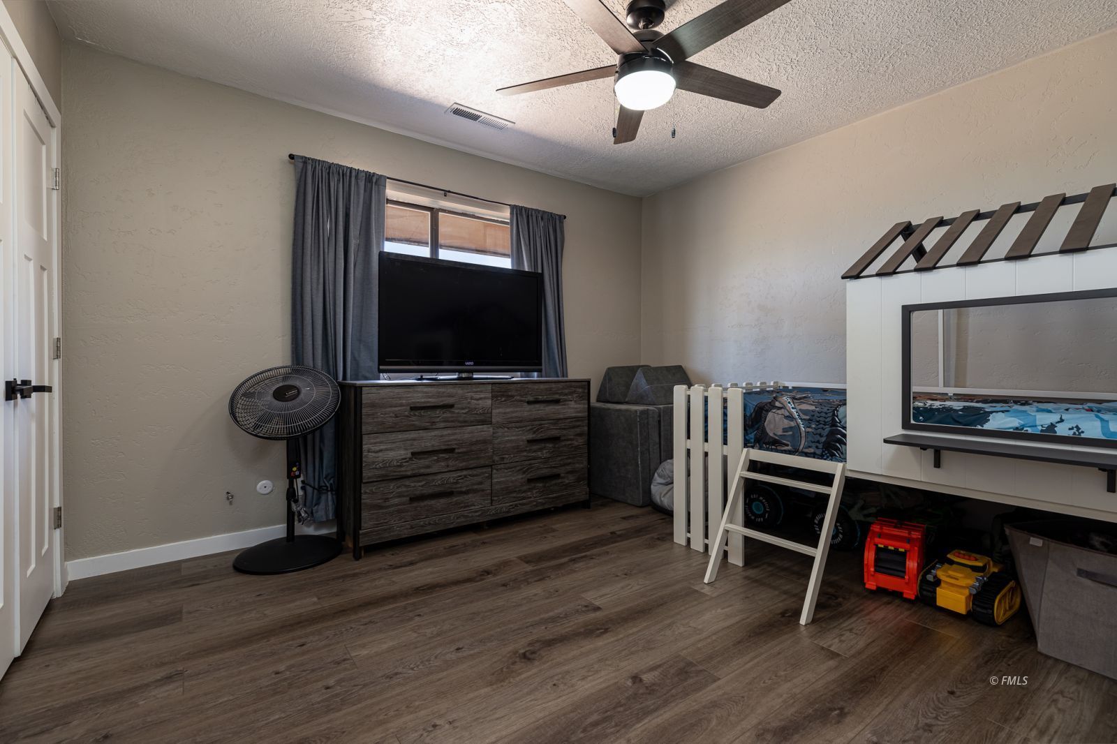 Property Photo 22