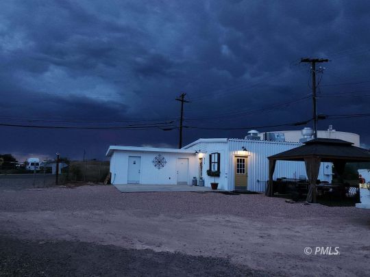 feature listing property photo