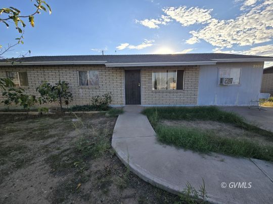 feature listing property photo