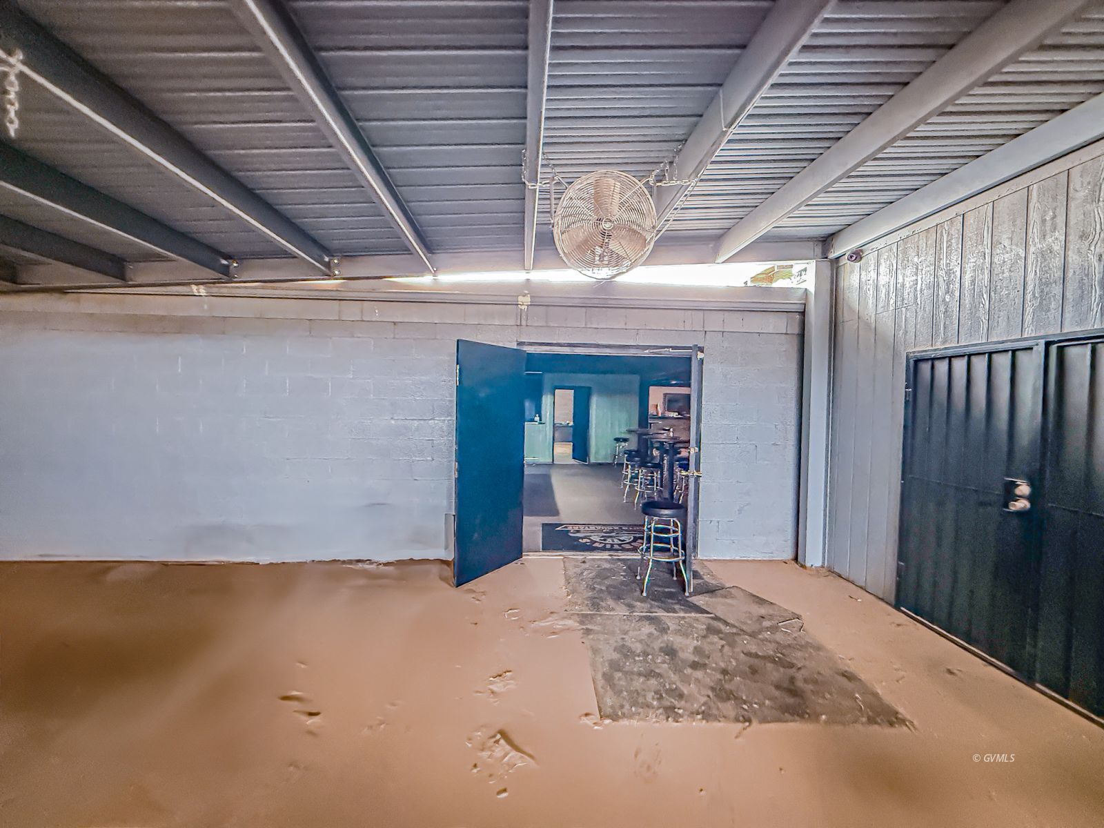 Property Photo 25