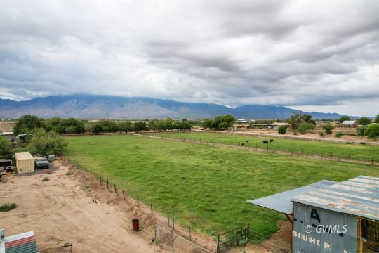 feature listing property photo