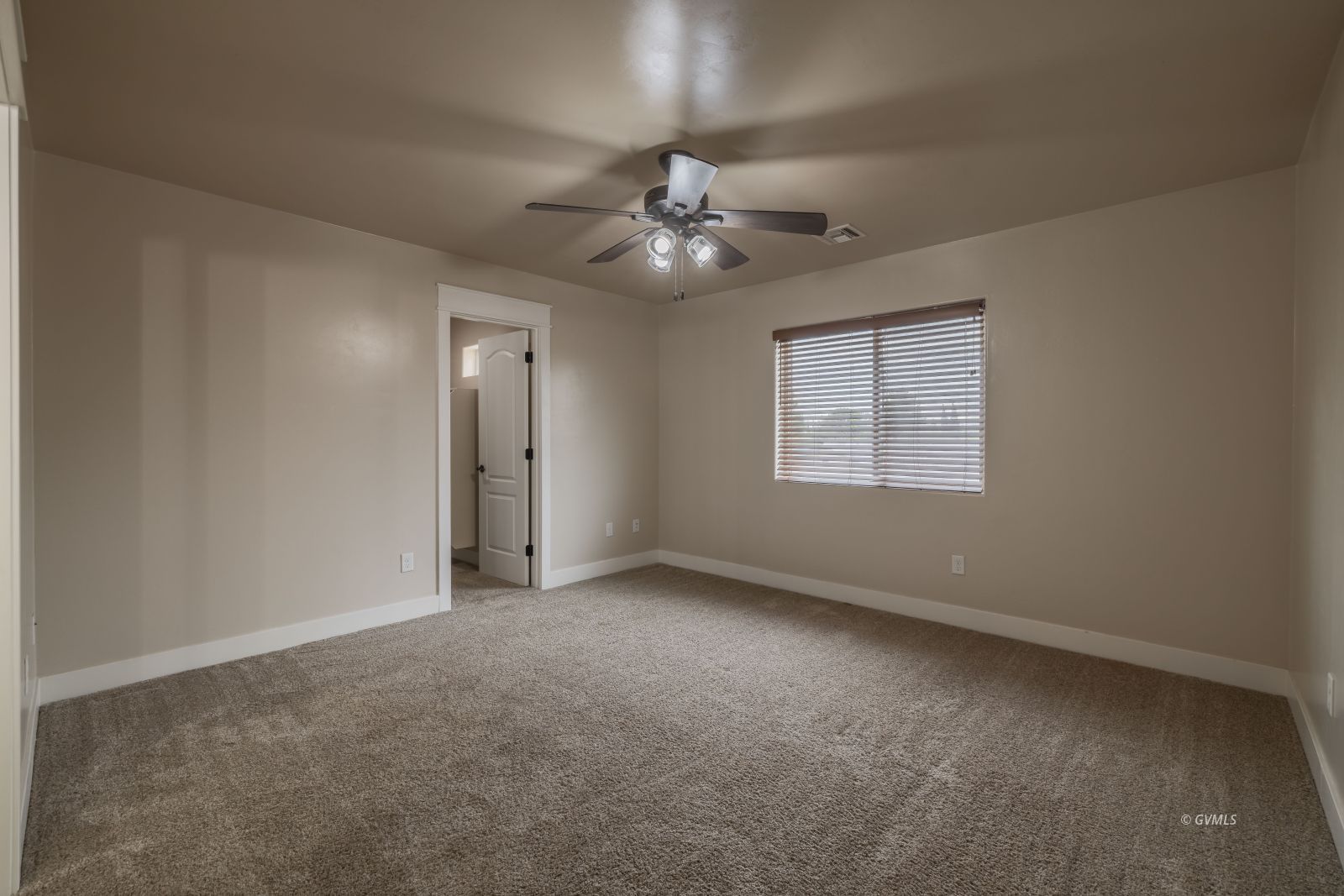 Property Photo 50