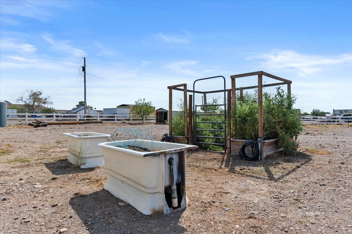 Property Photo 31
