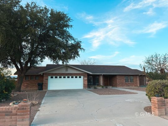 feature listing property photo