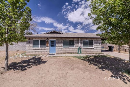 feature listing property photo