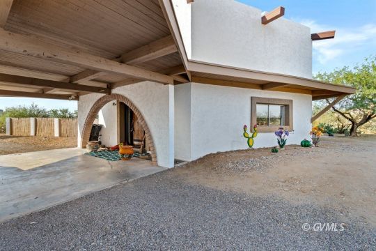 feature listing property photo