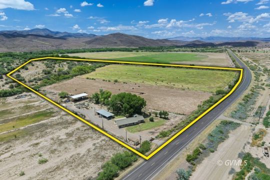 feature listing property photo