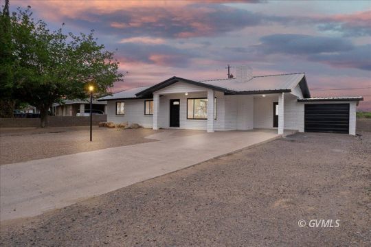 feature listing property photo