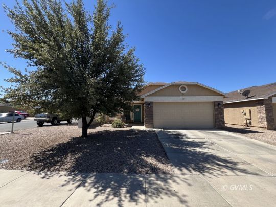 feature listing property photo