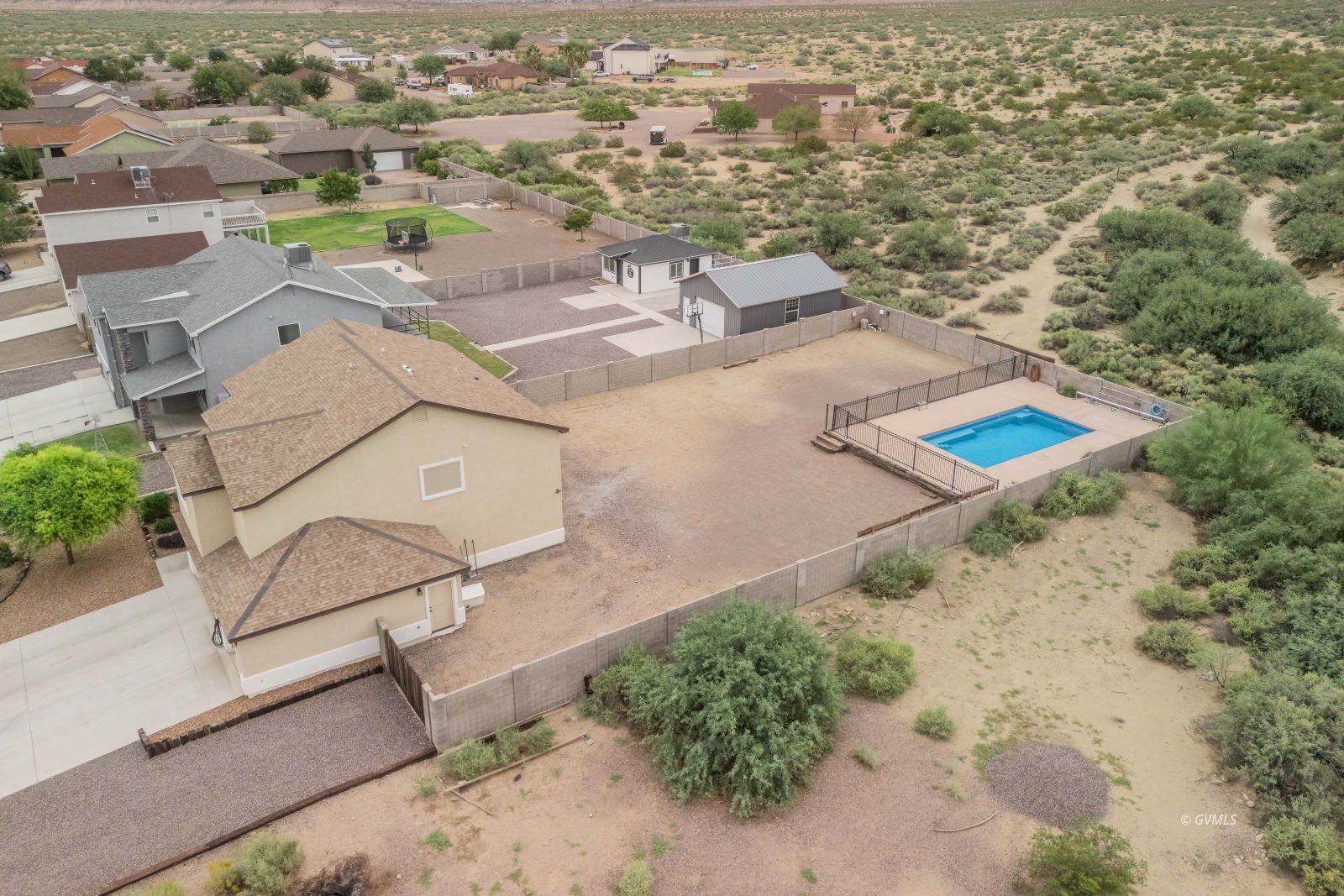 Property Photo 8