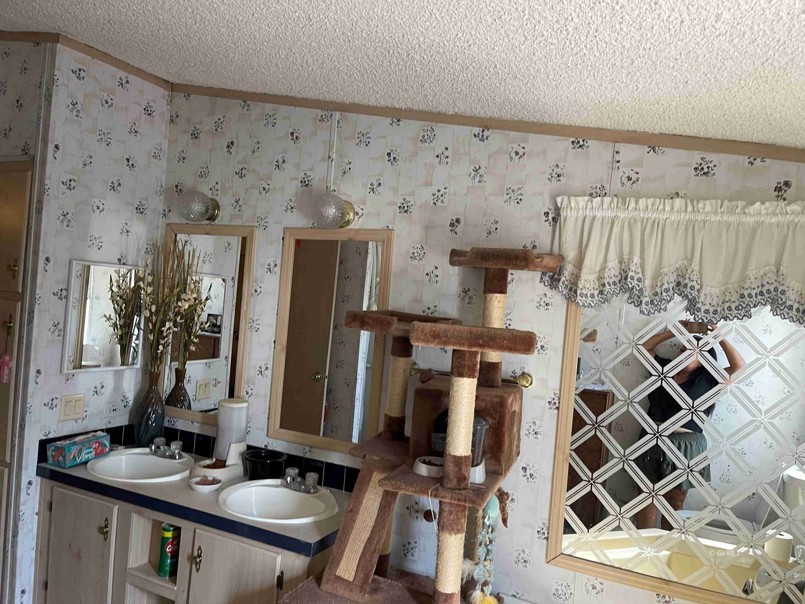 Property Photo 38