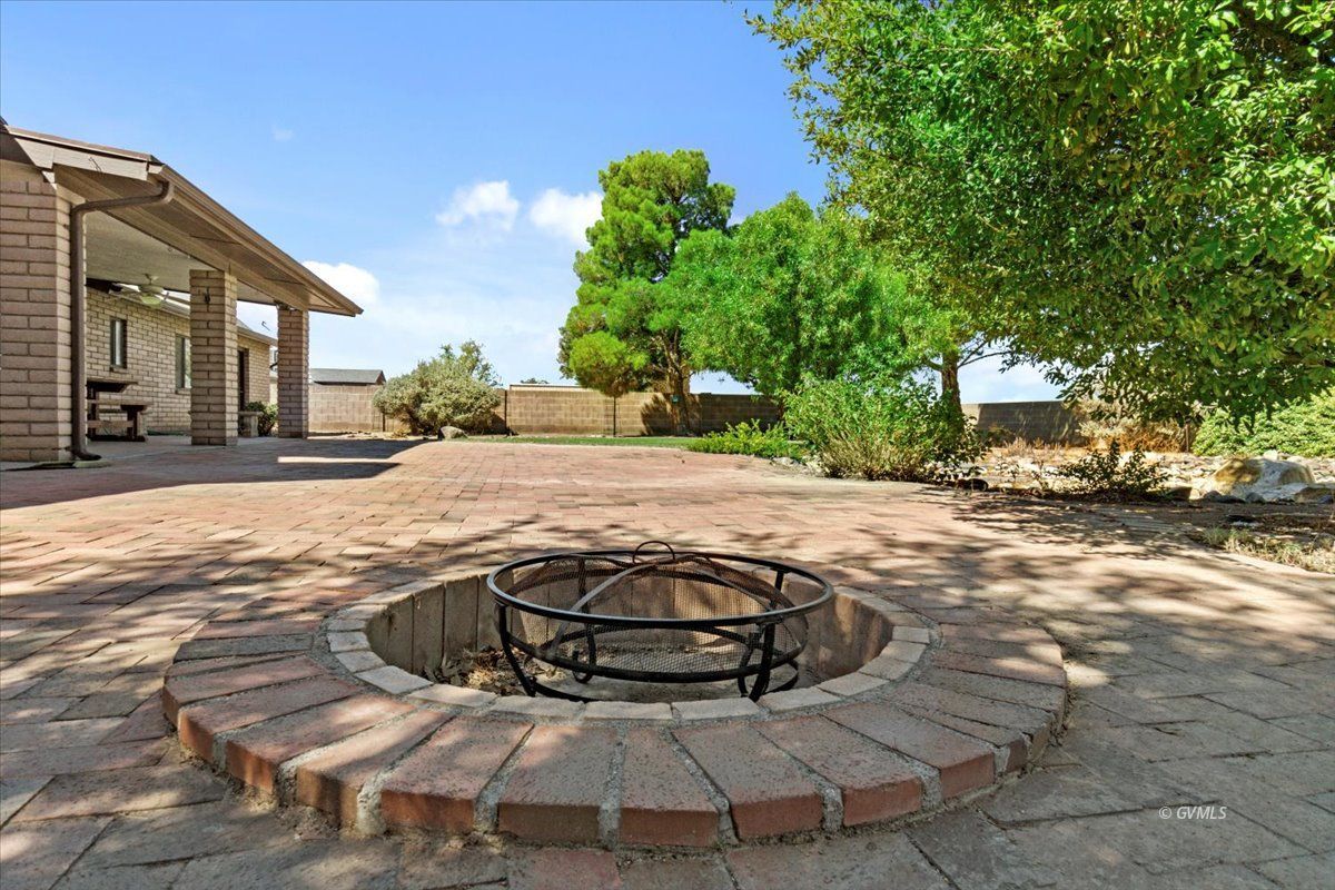 Property Photo 30