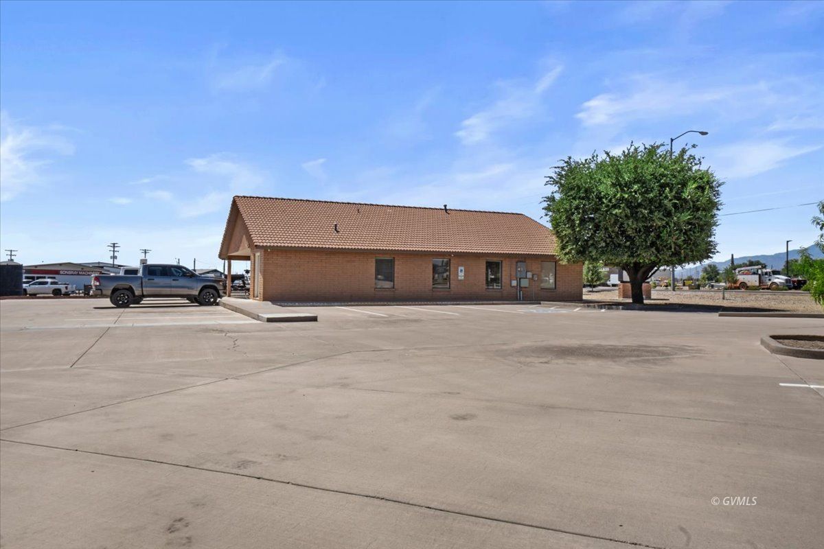 Property Photo 23